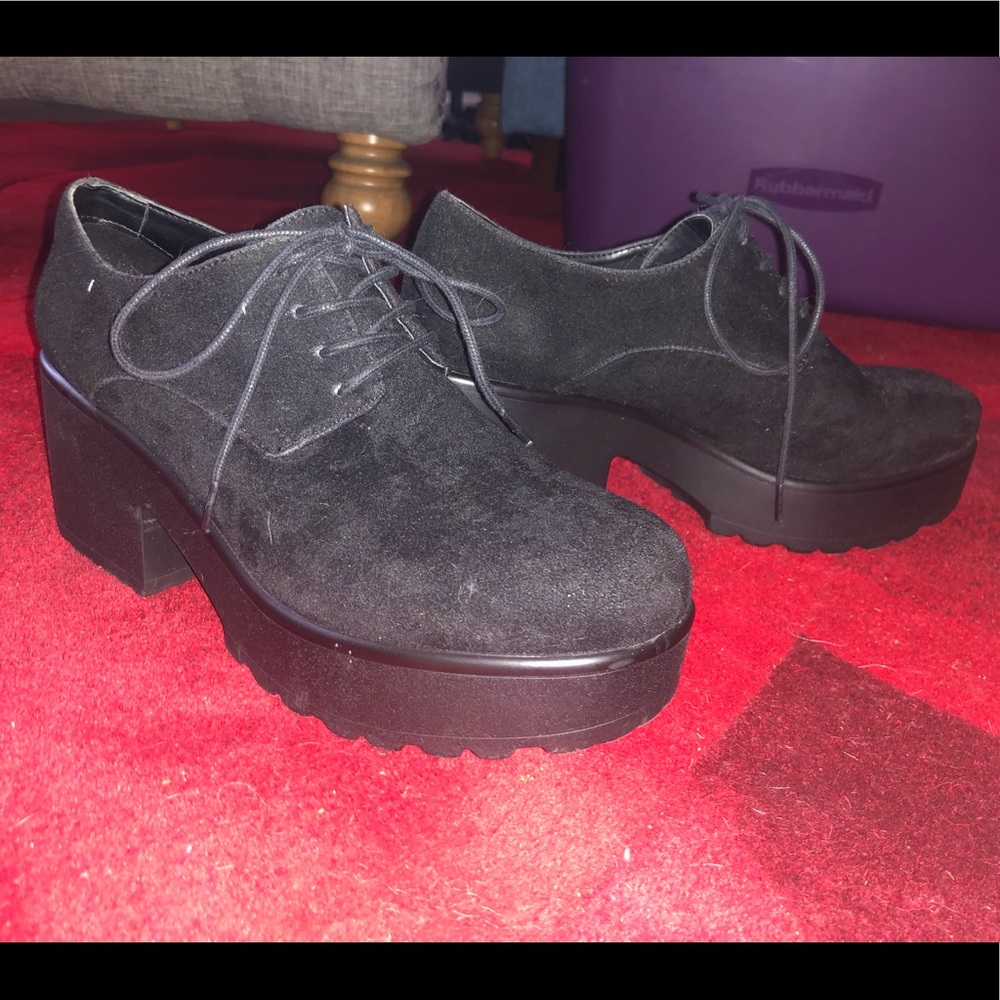 2” Black Platform Dockers